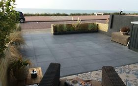 Benny's Beach House 1